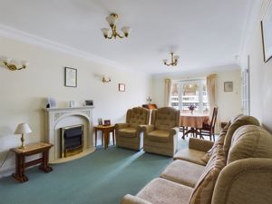 LIVING ROOM- click for photo gallery